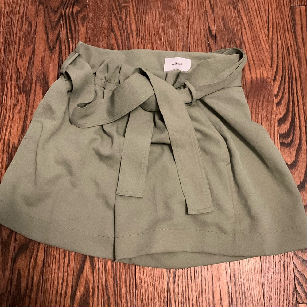 Wilfred Dress Shorts - Size 12